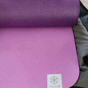Gaiam yoga mat
